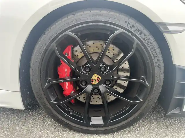 ポルシェ ポルシェ ７１８スパイダー 兵庫県 2021(令3)年 0.9万km 白 ワンオーナー/純正メーカーナビ/ハーフレザーシート/バックカメラ/アイドリングストップ/ビルトインETC2.0/シートヒーター/PDLS LEDヘッドライト/Auto BLIP/純正フロアマット/純正20インチアルミ