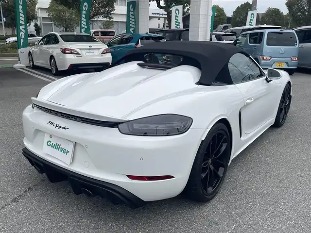 ポルシェ ポルシェ ７１８スパイダー 兵庫県 2021(令3)年 0.9万km 白 ワンオーナー/純正メーカーナビ/ハーフレザーシート/バックカメラ/アイドリングストップ/ビルトインETC2.0/シートヒーター/PDLS LEDヘッドライト/Auto BLIP/純正フロアマット/純正20インチアルミ