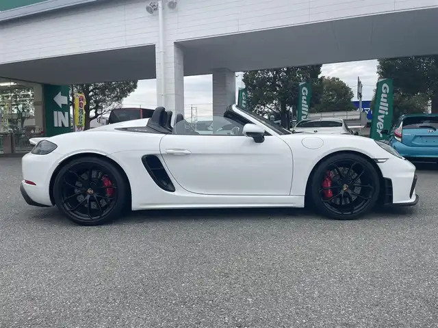 ポルシェ ポルシェ ７１８スパイダー 兵庫県 2021(令3)年 0.9万km 白 ワンオーナー/純正メーカーナビ/ハーフレザーシート/バックカメラ/アイドリングストップ/ビルトインETC2.0/シートヒーター/PDLS LEDヘッドライト/Auto BLIP/純正フロアマット/純正20インチアルミ