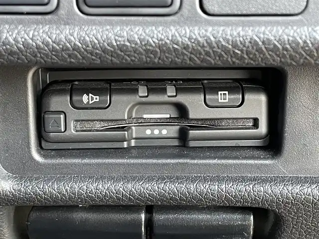 日産 エクストレイル 20Xi 滋賀県 2020(令2)年 4万km チタニウムカーキ 純正メモリナビ/・AM/FM/・CD/SD/・Bluetooth/・フルセグTV/アラウンドビューモニター/ステアリングスイッチ/革巻きステアリング/プロパイロット/エマージェンシーブレーキ/車線逸脱警報/車線逸脱抑制/後側方車両検知/移動物検知/クロストラフィックアラート/クリアランスソナー/コーナリングスタビリリティアシスト/アクティブエンジンブレーキ/追従クルーズコントロール/オーマチックハイビーム/パワーバックドア/ビルトインETC/前後ドライブレコーダー/デジタルインナーミラー/全席シートヒーター/ウェルカムライト/電動格納ミラー/純正18インチアルミホイール