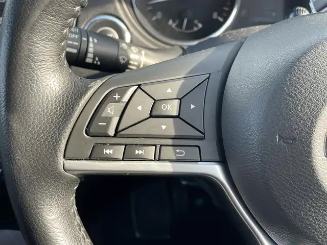 日産 エクストレイル 20Xi 滋賀県 2020(令2)年 4万km チタニウムカーキ 純正メモリナビ/・AM/FM/・CD/SD/・Bluetooth/・フルセグTV/アラウンドビューモニター/ステアリングスイッチ/革巻きステアリング/プロパイロット/エマージェンシーブレーキ/車線逸脱警報/車線逸脱抑制/後側方車両検知/移動物検知/クロストラフィックアラート/クリアランスソナー/コーナリングスタビリリティアシスト/アクティブエンジンブレーキ/追従クルーズコントロール/オーマチックハイビーム/パワーバックドア/ビルトインETC/前後ドライブレコーダー/デジタルインナーミラー/全席シートヒーター/ウェルカムライト/電動格納ミラー/純正18インチアルミホイール