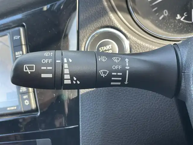 日産 エクストレイル 20Xi 滋賀県 2020(令2)年 4万km チタニウムカーキ 純正メモリナビ/・AM/FM/・CD/SD/・Bluetooth/・フルセグTV/アラウンドビューモニター/ステアリングスイッチ/革巻きステアリング/プロパイロット/エマージェンシーブレーキ/車線逸脱警報/車線逸脱抑制/後側方車両検知/移動物検知/クロストラフィックアラート/クリアランスソナー/コーナリングスタビリリティアシスト/アクティブエンジンブレーキ/追従クルーズコントロール/オーマチックハイビーム/パワーバックドア/ビルトインETC/前後ドライブレコーダー/デジタルインナーミラー/全席シートヒーター/ウェルカムライト/電動格納ミラー/純正18インチアルミホイール