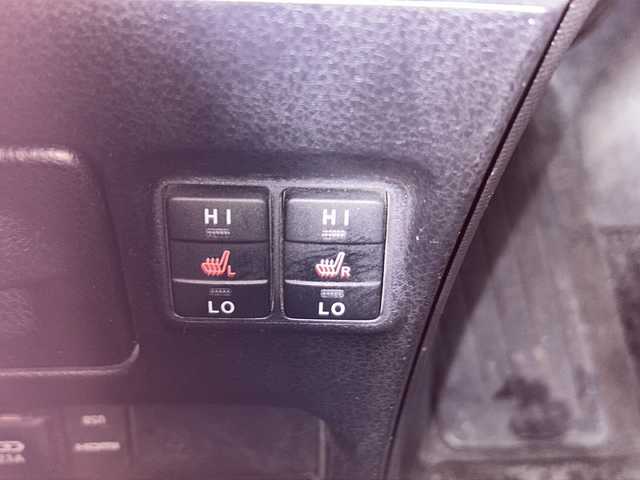 トヨタ ヴォクシー ハイブリッド ZS 煌 茨城県 2018(平30)年 9.6万km イナズマスパーキングブラックガラスフレーク ALPINEナビ（X9Z）/【フルセグTV/CD/DVD/Bluetooth】/バックカメラ/ALPINE12.8インチフリップダウンモニター/両側パワースライドドア/プリクラッシュセーフティ/レーンディパーチャーアラート/クルーズコントロール/横滑り防止装置/ドライブレコーダー/前席シートヒーター/純正16インチAW/ETC/オートハイビーム/オートライト/フォグランプ/純正フロアマット/純正ドアバイザー/ISOFIX