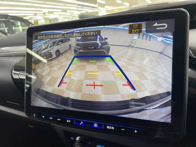 トヨタ ハイラックス Z 神奈川県 2023(令5)年 0.7万km アティチュードブラックマイカ ALPINE11インチナビ/（Bluetooth/CD/DVD/TV)/ドライブレコーダー(前後)/衝突被害軽減システム/車線逸脱警報/バックカメラ/クルーズコントロール/横滑り防止装置/ETC/アイドリングストップ/LEDヘッドライト/フォグランプ/オートライト/ウィンカーミラー/電動格納ミラー/純正17インチAW/シートリフター/プッシュスタート/スマートキー/フロアマット/プリクラッシュセーフティシステム/レーンディパーチャーアラート