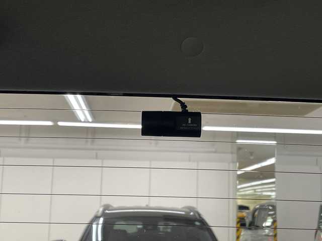 トヨタ ハイラックス Z 神奈川県 2023(令5)年 0.7万km アティチュードブラックマイカ ALPINE11インチナビ/（Bluetooth/CD/DVD/TV)/ドライブレコーダー(前後)/衝突被害軽減システム/車線逸脱警報/バックカメラ/クルーズコントロール/横滑り防止装置/ETC/アイドリングストップ/LEDヘッドライト/フォグランプ/オートライト/ウィンカーミラー/電動格納ミラー/純正17インチAW/シートリフター/プッシュスタート/スマートキー/フロアマット/プリクラッシュセーフティシステム/レーンディパーチャーアラート