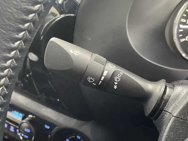 トヨタ ハイラックス Z 神奈川県 2023(令5)年 0.7万km アティチュードブラックマイカ ALPINE11インチナビ/（Bluetooth/CD/DVD/TV)/ドライブレコーダー(前後)/衝突被害軽減システム/車線逸脱警報/バックカメラ/クルーズコントロール/横滑り防止装置/ETC/アイドリングストップ/LEDヘッドライト/フォグランプ/オートライト/ウィンカーミラー/電動格納ミラー/純正17インチAW/シートリフター/プッシュスタート/スマートキー/フロアマット/プリクラッシュセーフティシステム/レーンディパーチャーアラート