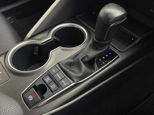 トヨタ カムリ WSレザーパッケージ 秋田県 2021(令3)年 3.6万km プラチナホワイトパールマイカ 4WD/純正メーカーナビ　/フルセグTV/AM/FM/CD/DVD/Bluetooth/パノラミックビューモニター　/寒冷地仕様　/ワイパーデアイサー　/トヨタセーフティーセンス　/BSM/HUD　/レーダークルーズコントロール/横滑り防止装置/レーンキープアシスト　/ビルトインETC２．０　/前席パワーシート　/前後ドラレコ　/LEDヘッドライト/オートマチックハイビーム