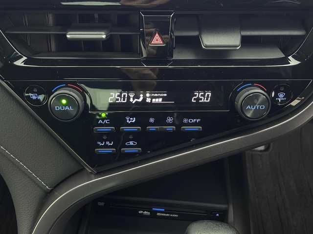 トヨタ カムリ WSレザーパッケージ 秋田県 2021(令3)年 3.6万km プラチナホワイトパールマイカ 4WD/純正メーカーナビ　/フルセグTV/AM/FM/CD/DVD/Bluetooth/パノラミックビューモニター　/寒冷地仕様　/ワイパーデアイサー　/トヨタセーフティーセンス　/BSM/HUD　/レーダークルーズコントロール/横滑り防止装置/レーンキープアシスト　/ビルトインETC２．０　/前席パワーシート　/前後ドラレコ　/LEDヘッドライト/オートマチックハイビーム