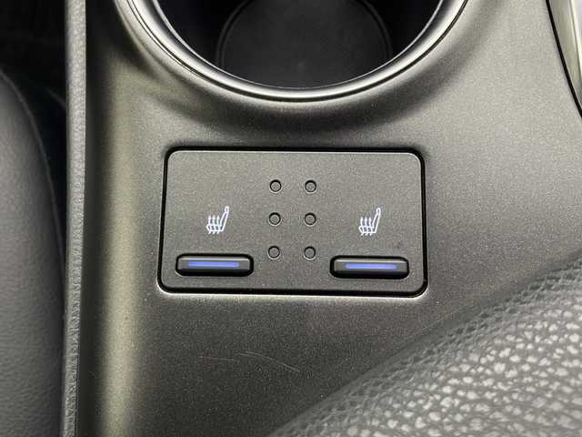 トヨタ カムリ WSレザーパッケージ 秋田県 2021(令3)年 3.6万km プラチナホワイトパールマイカ 4WD/純正メーカーナビ　/フルセグTV/AM/FM/CD/DVD/Bluetooth/パノラミックビューモニター　/寒冷地仕様　/ワイパーデアイサー　/トヨタセーフティーセンス　/BSM/HUD　/レーダークルーズコントロール/横滑り防止装置/レーンキープアシスト　/ビルトインETC２．０　/前席パワーシート　/前後ドラレコ　/LEDヘッドライト/オートマチックハイビーム