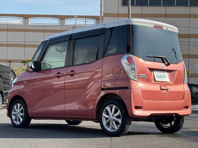日産 デイズ ルークス X Vセレクション 宮城県 2018(平30)年 1.1万km シルキーホワイトP/シルキーローズM 登録時走行距離10978km/純正SDナビ/バックカメラ/アラウンドビューモニター/ETC/両側パワースライドドア/ドライブレコーダー/エマージェンシーブレーキ/アイドリングストップ/プッシュスタート/純正アルミホイール/スマートキー/AAC/純正フロアマット/電動格納ミラー/ドアバイザー/ハロゲン