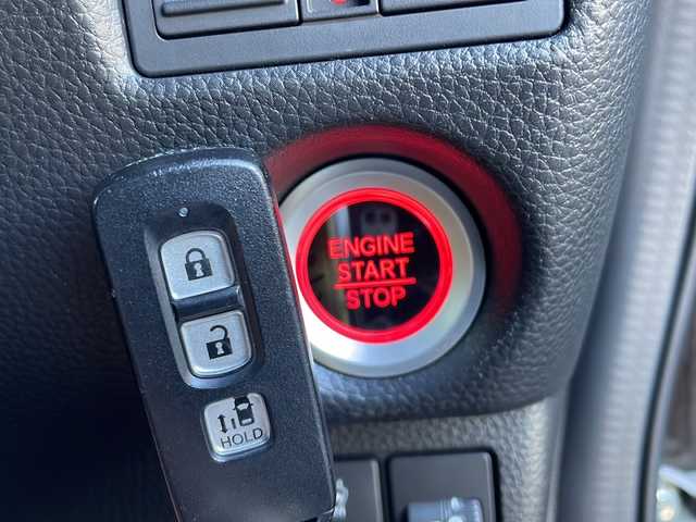 ホンダ Ｎ ＢＯＸ カスタム L 山口県 2021(令3)年 4.4万km プレミアムグラマラスブロンズP 純正ディスプレイオーディオ【WX-211C】/・ワンセグテレビ/・CD/・Bluetooth/・iPod/USB/・AM/FM/ETC/前方ドライブレコーダー/片側パワースライドドア/プッシュスタート/スマートキー/シートヒーター（運転席＋助手席）/LEDヘッドライト/オートライト/USB入力端子/USB充電端子×２/シガーソケット/ホンダセンシング/・衝突軽減ブレーキ/・先行車発進お知らせ機能/・歩行者事故低減ステアリング/・路外逸脱抑制機能/・標識認識機能/・渋滞追従機能付アダプティブクルーズコントロール/・車線維持支援システム/・オートハイビーム/・後方誤発進抑制機能、/・近距離街突軽減ブレーキ/・パーキングセンサーシステム/保証書