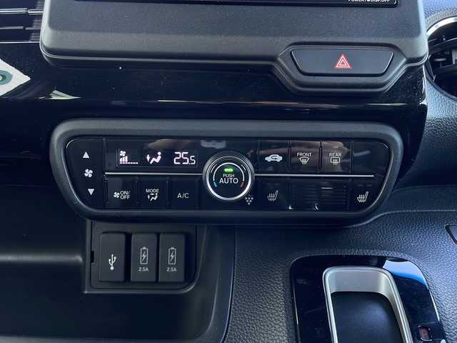 ホンダ Ｎ ＢＯＸ カスタム L 山口県 2021(令3)年 4.4万km プレミアムグラマラスブロンズP 純正ディスプレイオーディオ【WX-211C】/・ワンセグテレビ/・CD/・Bluetooth/・iPod/USB/・AM/FM/ETC/前方ドライブレコーダー/片側パワースライドドア/プッシュスタート/スマートキー/シートヒーター（運転席＋助手席）/LEDヘッドライト/オートライト/USB入力端子/USB充電端子×２/シガーソケット/ホンダセンシング/・衝突軽減ブレーキ/・先行車発進お知らせ機能/・歩行者事故低減ステアリング/・路外逸脱抑制機能/・標識認識機能/・渋滞追従機能付アダプティブクルーズコントロール/・車線維持支援システム/・オートハイビーム/・後方誤発進抑制機能、/・近距離街突軽減ブレーキ/・パーキングセンサーシステム/保証書