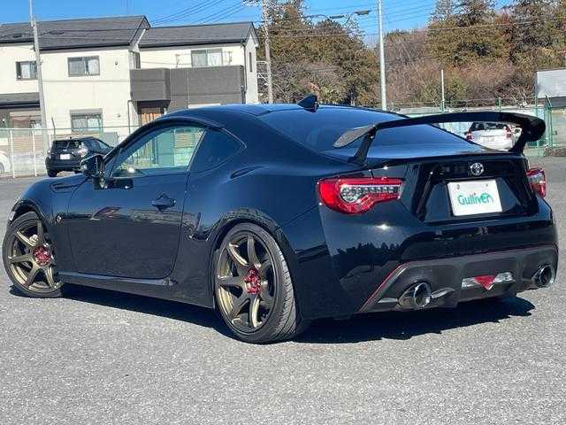 トヨタ ８６ GT 千葉県 2017(平29)年 4.2万km クリスタルブラックシリカ ワンオーナー/HKS車高調/WORKTR-7 18インチAW/GReddyコンフォートスポーツGT スラッシュver.2/SARDGTウイング/BLITZ3連メーター（水温/油温/油圧）/社外メモリナビ/フルセグTV