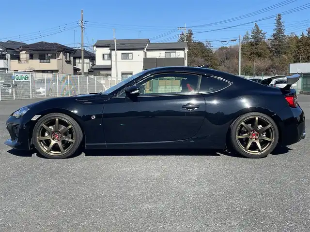 トヨタ ８６ GT 千葉県 2017(平29)年 4.2万km クリスタルブラックシリカ ワンオーナー/HKS車高調/WORKTR-7 18インチAW/GReddyコンフォートスポーツGT スラッシュver.2/SARDGTウイング/BLITZ3連メーター（水温/油温/油圧）/社外メモリナビ/フルセグTV