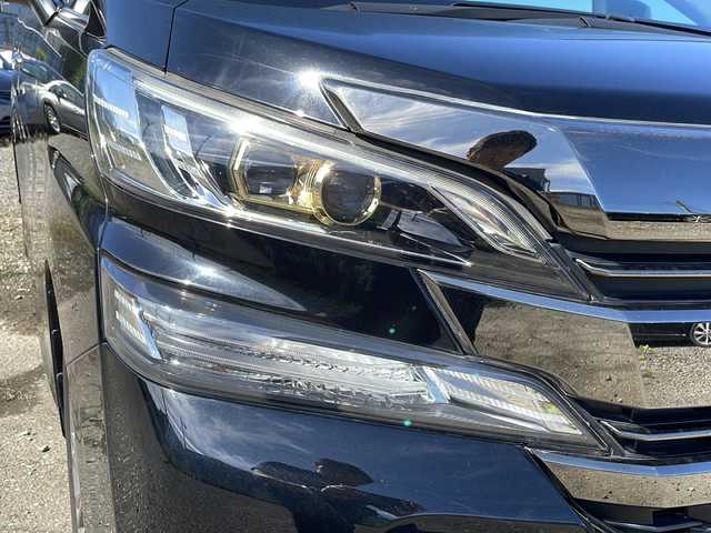トヨタ ヴェルファイア Z Aエディション ゴールデンアイズ 千葉県 2017(平29)年 5.2万km ブラック ・ALPINE10型ナビ/・ALPINE後席モニター/・衝突被害軽減ブレーキ/・レーダークルーズコントロール/・バックカメラ/・プッシュスタートボタン/・スマートキー/・両側パワースライドドア/・パワーバックドア/・横滑り防止装置/・ビルトインETC/・フルセグTV/・社外ナビ/・LEDヘッドライト/・クリアランスソナー