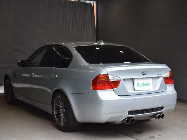 ＢＭＷ Ｍ３ セダン 東京都 2008(平20)年 10.6万km シルバーストーンⅡ F6マニュアル/純正ナビゲーション/黒レザーシート/シートヒータ・シートメモリー/前席電動シート/キセノンライト/プッシュスタート/キーレス/クルーズコントロール/BlueTooth/リアガラスシェイド/ビルシュタイン/メーカー保証書/取扱説明書/記録簿H202122232425262728293031/　　　　R23456年有/純正アルミホイール18インチ/純正フロアマット