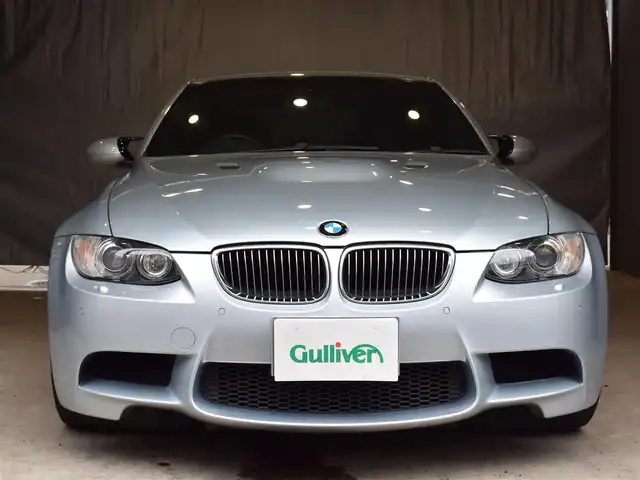 ＢＭＷ Ｍ３ セダン 東京都 2008(平20)年 10.6万km シルバーストーンⅡ F6マニュアル/純正ナビゲーション/黒レザーシート/シートヒータ・シートメモリー/前席電動シート/キセノンライト/プッシュスタート/キーレス/クルーズコントロール/BlueTooth/リアガラスシェイド/ビルシュタイン/メーカー保証書/取扱説明書/記録簿H202122232425262728293031/　　　　R23456年有/純正アルミホイール18インチ/純正フロアマット