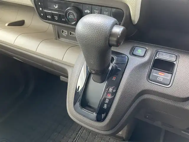 ホンダ Ｎ ＷＧＮ L ホンダセンシング 沖縄県 2019(令1)年 4.5万km ホライズンシーブルーパール 純正ナビ/（ＡＭ／ＦＭ／ＣＤ／ＤＶＤ／ＢＴ）　/バックモニター　/フルセグＴＶ　/ホンダセンシング　/オートライト　/スマートキー　/ＥＴＣ　/クルコン　/パーキングアシスト　/純正フロアマット　/ＬＥＤヘッドライト/USB入力端子/プッシュスタート