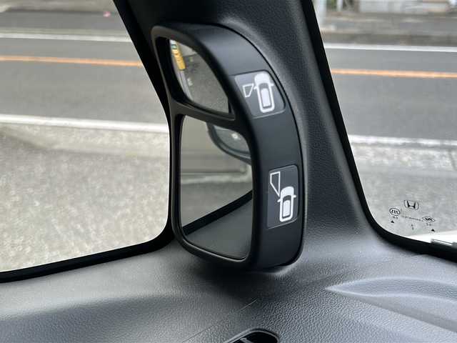 ホンダ Ｎ ＢＯＸ G Lパッケージ 神奈川県 2015(平27)年 5.1万km プレミアムホワイトパールⅡ ワンオーナー/純正ナビ（CD/USB/SD/AUX）/両側パワースライドドア/衝突被害軽減ブレーキ/横滑り防止装置/ＥＴＣ/プッシュスタート/オートライト/純正フロアマット/保証書/取扱説明書