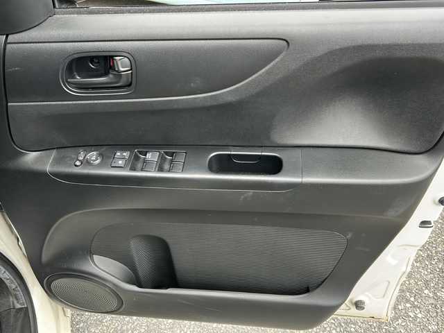 ホンダ Ｎ ＢＯＸ G Lパッケージ 神奈川県 2015(平27)年 5.1万km プレミアムホワイトパールⅡ ワンオーナー/純正ナビ（CD/USB/SD/AUX）/両側パワースライドドア/衝突被害軽減ブレーキ/横滑り防止装置/ＥＴＣ/プッシュスタート/オートライト/純正フロアマット/保証書/取扱説明書