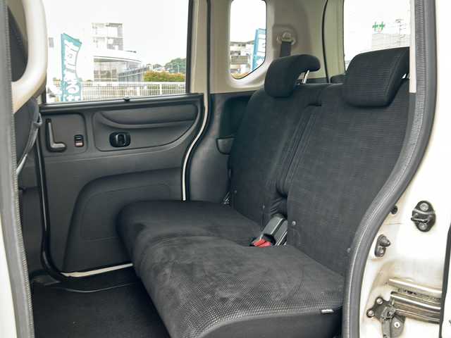 ホンダ Ｎ ＢＯＸ G Lパッケージ 神奈川県 2015(平27)年 5.1万km プレミアムホワイトパールⅡ ワンオーナー/純正ナビ（CD/USB/SD/AUX）/両側パワースライドドア/衝突被害軽減ブレーキ/横滑り防止装置/ＥＴＣ/プッシュスタート/オートライト/純正フロアマット/保証書/取扱説明書
