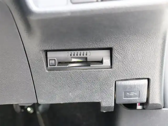 トヨタ カローラ フィールダー 1．5G 福島県 2018(平30)年 4.2万km スーパーホワイトⅡ  ワ ン オ ー ナ ー/ 4  W  D/ 衝 突 被 害 軽 減/ 純 正 S D ナ ビ /　・CD/DVD/BT/フルセグTV/ バ ッ ク カ メ ラ/ レ ー ン ア シ ス ト/ 横 滑 り 防 止/ ヘ ッ ド ラ イ ト レ ベ ラ イ ザ ー/ 電 動 格 納 ミ ラ ー/ 純 正 ド ア バ イ ザ ー/ 社 外 前 後 ド ラ イ ブ レ コ ー ダ ー/ 純 正 フ ロ ア マ ッ ト/ 新 車 保 証 書/ 取 扱 説 明 書