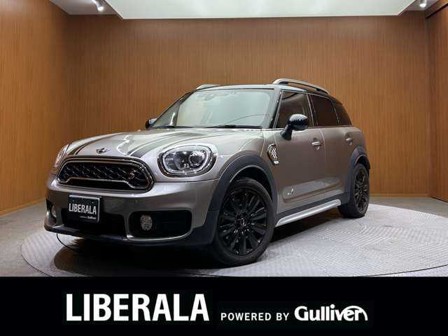 ＭＩＮＩ ミニ クロスオーバー クーパー SD オール4 千葉県 2017(平29)年 7.3万km メルティングシルバーM 黒革　/シートヒーター　/パワーシート　/ＡＣＣ　/純正ナビ　/バックカメラ　　/ＬＥＤヘッドライト　/オートライト　/リアＰＤＣ　/１オーナー　/電動リアゲート　/ＥＴＣ　/純正１８インチＡＷ　/ドライブレコーダー