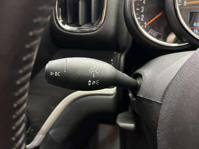 ＭＩＮＩ ミニ クロスオーバー クーパー SD オール4 千葉県 2017(平29)年 7.3万km メルティングシルバーM 黒革　/シートヒーター　/パワーシート　/ＡＣＣ　/純正ナビ　/バックカメラ　　/ＬＥＤヘッドライト　/オートライト　/リアＰＤＣ　/１オーナー　/電動リアゲート　/ＥＴＣ　/純正１８インチＡＷ　/ドライブレコーダー
