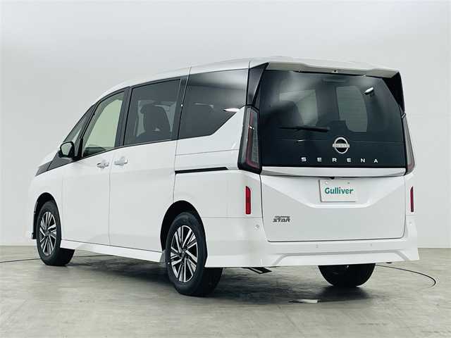 日産 セレナ ハイウェイスター V Vセレクション 福島県 2024(令6)年 0.1万km未満 プリズムホワイト プロパイロット/・ハンドル支援/・側方支援/・後側方支援/・緊急支援/・先行車発進告知/・速度標識/・標識検知/・後退時車両検知/・ふらつき警報/・BSM/・オートハイビーム/・レーダークルーズコントロール　/アラウンドビューモニター　/両側パワースライドドア　/・ハンズフリースライドドア　/エマージェンシーブレーキ　/デジタルインナーミラー　/プッシュスタート　/・スマートキー　/・スペアキー　/電子パーキング/・ブレーキホールド/パドルシフト/LEDライト/・オートライト/・フォグライト