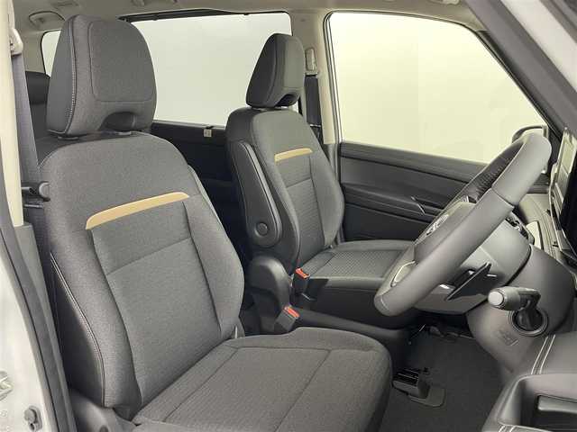 日産 セレナ ハイウェイスター V Vセレクション 福島県 2024(令6)年 0.1万km未満 プリズムホワイト プロパイロット/・ハンドル支援/・側方支援/・後側方支援/・緊急支援/・先行車発進告知/・速度標識/・標識検知/・後退時車両検知/・ふらつき警報/・BSM/・オートハイビーム/・レーダークルーズコントロール　/アラウンドビューモニター　/両側パワースライドドア　/・ハンズフリースライドドア　/エマージェンシーブレーキ　/デジタルインナーミラー　/プッシュスタート　/・スマートキー　/・スペアキー　/電子パーキング/・ブレーキホールド/パドルシフト/LEDライト/・オートライト/・フォグライト