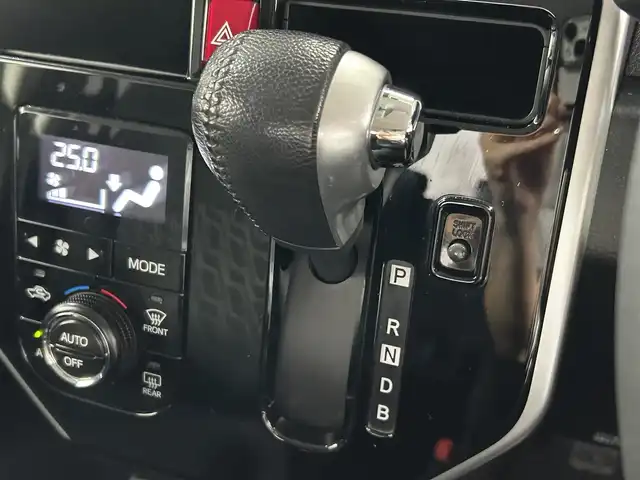 トヨタ ルーミー カスタムG－T 大阪府 2017(平29)年 3.4万km パールホワイトⅢ 純正ナビ(フルセグ/DVD再生/Bluetooth) 360カメラ ETC 両側パワースライドドア 衝突軽減 クルコン レーンアシスト シートヒーター ドラレコ ワンオーナー