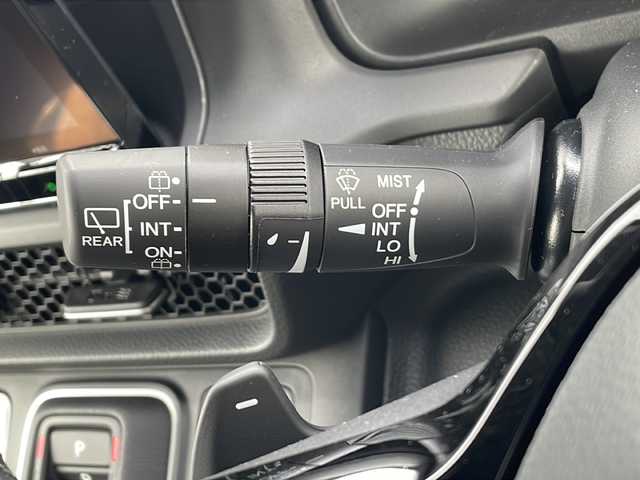 ホンダ ステップワゴン スパーダ eHEV 三重県 2025(令7)年 0.1千km クリスタルブラックパール 登録済未使用車/純正11.4型ナビ(AM/FM/CD/DVD/TV/BT)/純正15.6型リア席モニター/バックカメラ/BSM/前席シートヒーター/電動リヤゲート/スペアキー/オットマン/USB・タイプC給電ポート/革巻きステアリング/コーナーセンサー/レーダークルーズコントロール/パドルシフト/ウォークスルー/オートハイビーム/両側パワースライドドア/デイライト/電動格納ミラー/禁煙車