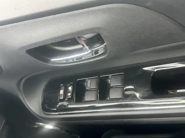 トヨタ アクア G G’s 愛知県 2014(平26)年 5.5万km コバルトブルーメタリック 純正ナビ/　（AM/FM/フルセグ/Bluetooth）/バックカメラ/寒冷地仕様/ワイパーデアイサー/ETC/ハーフレザーシート/シートヒーター/純正17インチアルミホイール/純正フロアマット/フォグランプ/スマートキー×２/保証書/取扱説明書