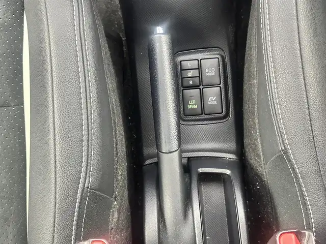 トヨタ アクア G G’s 愛知県 2014(平26)年 5.5万km コバルトブルーメタリック 純正ナビ/　（AM/FM/フルセグ/Bluetooth）/バックカメラ/寒冷地仕様/ワイパーデアイサー/ETC/ハーフレザーシート/シートヒーター/純正17インチアルミホイール/純正フロアマット/フォグランプ/スマートキー×２/保証書/取扱説明書