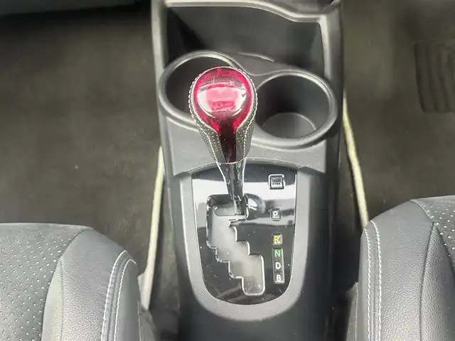 トヨタ アクア G G’s 愛知県 2014(平26)年 5.5万km コバルトブルーメタリック 純正ナビ/　（AM/FM/フルセグ/Bluetooth）/バックカメラ/寒冷地仕様/ワイパーデアイサー/ETC/ハーフレザーシート/シートヒーター/純正17インチアルミホイール/純正フロアマット/フォグランプ/スマートキー×２/保証書/取扱説明書