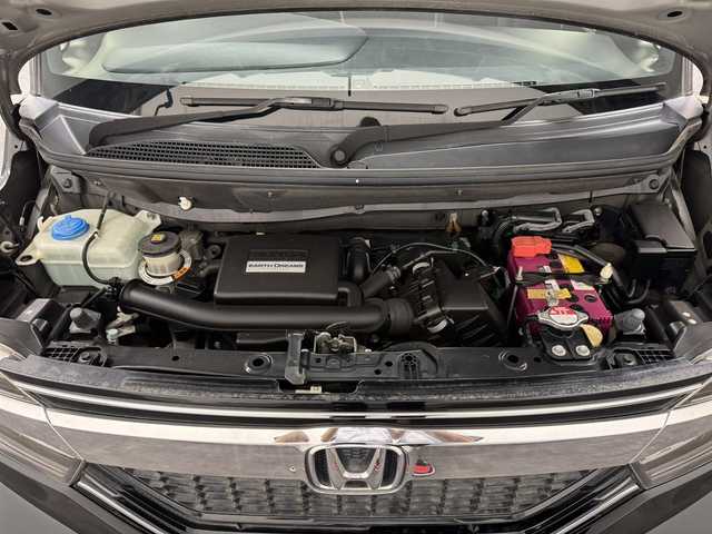 ホンダ Ｎ ＢＯＸ カスタム G L ホンダセンシング 三重県 2018(平30)年 5.3万km クリスタルブラックパール ガソリン/FF/インパネCVT/純正 8インチナビ VXU-185NBi/（CD/DVD/FM/AM/TV/Music Rack/iPod/SD/USB/Bluetooth/Apple CarPlay/VTR/AUX）/バックカメラ/両側パワースライドドア/ビルトイン ETC/Honda SENSING/・衝突軽減ブレーキ［CMBS］/・車線維持支援システム［LKAS］/・アダプティブクルーズコントロール［ACC］/・路外逸脱抑制機能/・先行車発進お知らせ機能/・標識認識機能/装備/・オートエアコン/・オートライト/・LED ヘッドライト＆フロントフォグランプ/・ステアリングスイッチ/・USBジャック（充電用（2.5A高速充電対応）x2、入力用x1）/・電動格納ドアミラー（ウインカー付）/・純正 14inAW/・スマートキーx2/・保/取/ナビ取/など