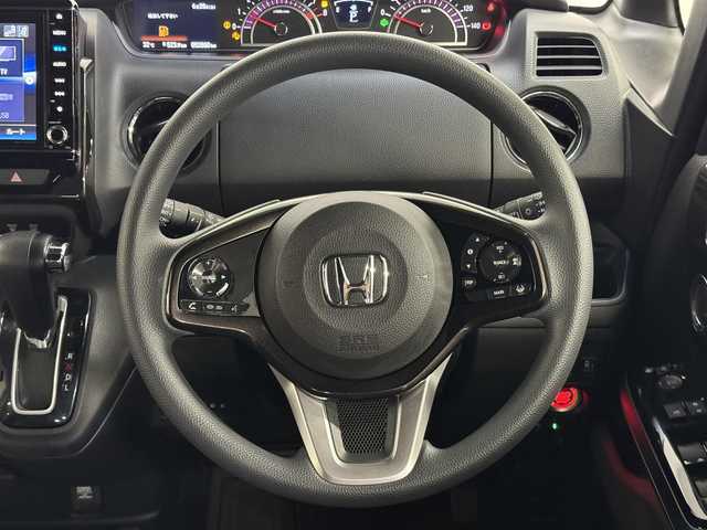 ホンダ Ｎ ＢＯＸ カスタム G L ホンダセンシング 三重県 2018(平30)年 5.3万km クリスタルブラックパール ガソリン/FF/インパネCVT/純正 8インチナビ VXU-185NBi/（CD/DVD/FM/AM/TV/Music Rack/iPod/SD/USB/Bluetooth/Apple CarPlay/VTR/AUX）/バックカメラ/両側パワースライドドア/ビルトイン ETC/Honda SENSING/・衝突軽減ブレーキ［CMBS］/・車線維持支援システム［LKAS］/・アダプティブクルーズコントロール［ACC］/・路外逸脱抑制機能/・先行車発進お知らせ機能/・標識認識機能/装備/・オートエアコン/・オートライト/・LED ヘッドライト＆フロントフォグランプ/・ステアリングスイッチ/・USBジャック（充電用（2.5A高速充電対応）x2、入力用x1）/・電動格納ドアミラー（ウインカー付）/・純正 14inAW/・スマートキーx2/・保/取/ナビ取/など