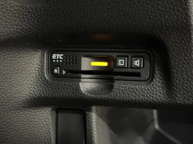 ホンダ Ｎ ＢＯＸ カスタム G L ホンダセンシング 三重県 2018(平30)年 5.3万km クリスタルブラックパール ガソリン/FF/インパネCVT/純正 8インチナビ VXU-185NBi/（CD/DVD/FM/AM/TV/Music Rack/iPod/SD/USB/Bluetooth/Apple CarPlay/VTR/AUX）/バックカメラ/両側パワースライドドア/ビルトイン ETC/Honda SENSING/・衝突軽減ブレーキ［CMBS］/・車線維持支援システム［LKAS］/・アダプティブクルーズコントロール［ACC］/・路外逸脱抑制機能/・先行車発進お知らせ機能/・標識認識機能/装備/・オートエアコン/・オートライト/・LED ヘッドライト＆フロントフォグランプ/・ステアリングスイッチ/・USBジャック（充電用（2.5A高速充電対応）x2、入力用x1）/・電動格納ドアミラー（ウインカー付）/・純正 14inAW/・スマートキーx2/・保/取/ナビ取/など