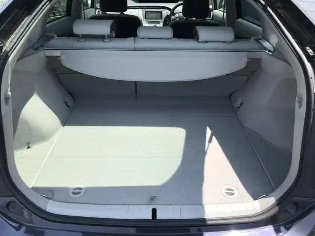 トヨタ プリウス S　LEDエディション 栃木県 2011(平23)年 10.6万km ダークバイオレットマイカメタリック 株)IDOMが運営する【じしゃロン小山店】の自社ローン専用車両になります。こちらは現金またはオートローンご利用時の価格です。自社ローンご希望の方は別途その旨お申付け下さい//禁煙車/純正ワンセグナビ/（CD/DVD/AM/FMラジオ）/(Bluetooth)/スマートキー/プッシュスタート/バックカメラ/ＥＴＣ/ドライブレコーダー/ヘッドライトウォッシャー/ステアリングリモコン/電動格納ドアミラー/パワーウインドウ/防眩ミラー/オートライト