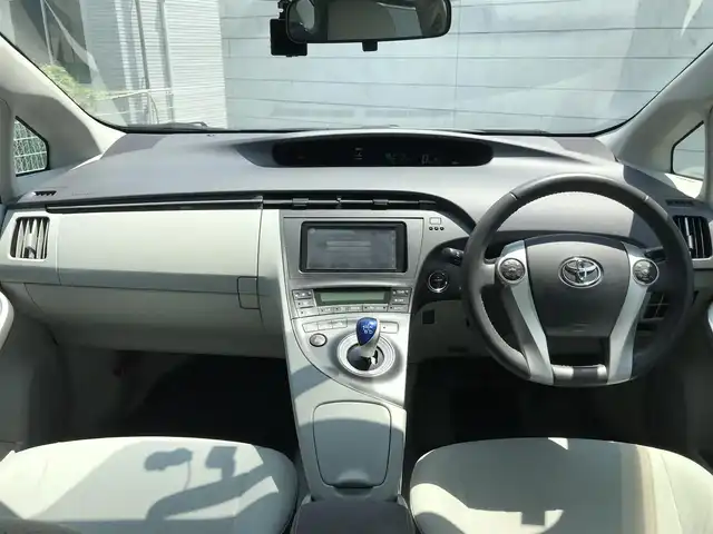 トヨタ プリウス S　LEDエディション 栃木県 2011(平23)年 10.6万km ダークバイオレットマイカメタリック 株)IDOMが運営する【じしゃロン小山店】の自社ローン専用車両になります。こちらは現金またはオートローンご利用時の価格です。自社ローンご希望の方は別途その旨お申付け下さい//禁煙車/純正ワンセグナビ/（CD/DVD/AM/FMラジオ）/(Bluetooth)/スマートキー/プッシュスタート/バックカメラ/ＥＴＣ/ドライブレコーダー/ヘッドライトウォッシャー/ステアリングリモコン/電動格納ドアミラー/パワーウインドウ/防眩ミラー/オートライト