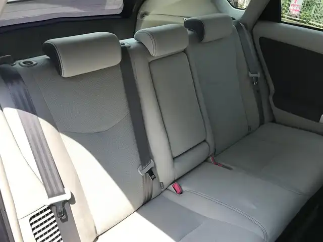 トヨタ プリウス S　LEDエディション 栃木県 2011(平23)年 10.6万km ダークバイオレットマイカメタリック 株)IDOMが運営する【じしゃロン小山店】の自社ローン専用車両になります。こちらは現金またはオートローンご利用時の価格です。自社ローンご希望の方は別途その旨お申付け下さい//禁煙車/純正ワンセグナビ/（CD/DVD/AM/FMラジオ）/(Bluetooth)/スマートキー/プッシュスタート/バックカメラ/ＥＴＣ/ドライブレコーダー/ヘッドライトウォッシャー/ステアリングリモコン/電動格納ドアミラー/パワーウインドウ/防眩ミラー/オートライト