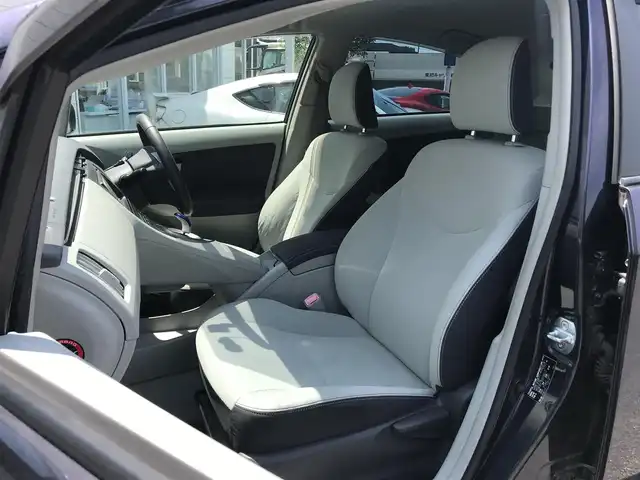トヨタ プリウス S　LEDエディション 栃木県 2011(平23)年 10.6万km ダークバイオレットマイカメタリック 株)IDOMが運営する【じしゃロン小山店】の自社ローン専用車両になります。こちらは現金またはオートローンご利用時の価格です。自社ローンご希望の方は別途その旨お申付け下さい//禁煙車/純正ワンセグナビ/（CD/DVD/AM/FMラジオ）/(Bluetooth)/スマートキー/プッシュスタート/バックカメラ/ＥＴＣ/ドライブレコーダー/ヘッドライトウォッシャー/ステアリングリモコン/電動格納ドアミラー/パワーウインドウ/防眩ミラー/オートライト