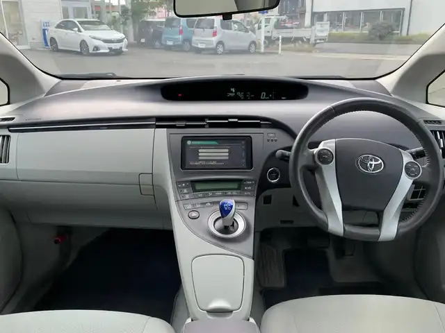 トヨタ プリウス S　LEDエディション 福井県 2011(平23)年 10.6万km ダークバイオレットマイカメタリック (株)IDOMが運営する【じしゃロン福井店】の自社ローン専用車両になりますこちらは現金またはオートローンご利用時の価格です。自社ローンご希望の方は別途その旨お申付け下さい/純正SDナビ/TV/Bluetooth/CD/DVD/バックカメラ/ETC/純正LEDヘッドライト/オートライト/フォグライト/ドアバイザー/電動格納ミラー/ステアリングスイッチ/プッシュスタート/スマートキー/スペアキー/取扱説明書