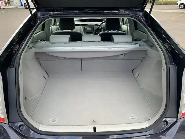 トヨタ プリウス S　LEDエディション 福井県 2011(平23)年 10.6万km ダークバイオレットマイカメタリック (株)IDOMが運営する【じしゃロン福井店】の自社ローン専用車両になりますこちらは現金またはオートローンご利用時の価格です。自社ローンご希望の方は別途その旨お申付け下さい/純正SDナビ/TV/Bluetooth/CD/DVD/バックカメラ/ETC/純正LEDヘッドライト/オートライト/フォグライト/ドアバイザー/電動格納ミラー/ステアリングスイッチ/プッシュスタート/スマートキー/スペアキー/取扱説明書