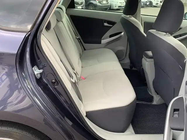 トヨタ プリウス S　LEDエディション 福井県 2011(平23)年 10.6万km ダークバイオレットマイカメタリック (株)IDOMが運営する【じしゃロン福井店】の自社ローン専用車両になりますこちらは現金またはオートローンご利用時の価格です。自社ローンご希望の方は別途その旨お申付け下さい/純正SDナビ/TV/Bluetooth/CD/DVD/バックカメラ/ETC/純正LEDヘッドライト/オートライト/フォグライト/ドアバイザー/電動格納ミラー/ステアリングスイッチ/プッシュスタート/スマートキー/スペアキー/取扱説明書