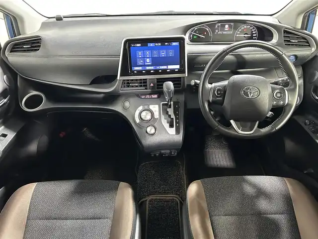 トヨタ シエンタ ハイブリッド G グランパー 大阪府 2021(令3)年 0.6万km グレイッシュブルー 純正ナビ(フルセグ/DVD再生/Bluetooth) 360カメラ 後席モニター ETC 衝突軽減 クルコン クリアランスソナー トヨタセーフティセンス ドラレコ 100V電源
