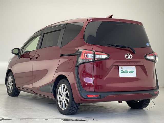 トヨタ シエンタ G クエロ 沖縄県 2020(令2)年 5.4万km センシュアルレッドマイカ 社外メモリナビ（AVIC-RW710）/　CD/DVD/SD/BT/フルセグ/両側パワースライドドア/ETC/USB/ドライブレコーダー(ZDR016)/スーパーUVカット＆シートヒーターパッケージ（MOP）/ステアリングヒーター/トヨタセーフティセンス/ハーフレザーシート/LEDヘッドライト/オートライト/社外15インチAW/社外フロアマット/プッシュスタート/スマートキ―/保証書/純正15インチアルミホイール4本車載（サマータイヤ付き）