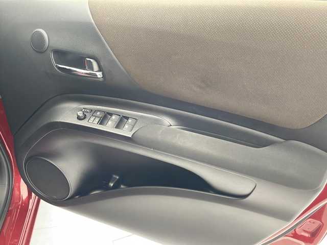 トヨタ シエンタ G クエロ 沖縄県 2020(令2)年 5.4万km センシュアルレッドマイカ 社外メモリナビ（AVIC-RW710）/　CD/DVD/SD/BT/フルセグ/両側パワースライドドア/ETC/USB/ドライブレコーダー(ZDR016)/スーパーUVカット＆シートヒーターパッケージ（MOP）/ステアリングヒーター/トヨタセーフティセンス/ハーフレザーシート/LEDヘッドライト/オートライト/社外15インチAW/社外フロアマット/プッシュスタート/スマートキ―/保証書/純正15インチアルミホイール4本車載（サマータイヤ付き）
