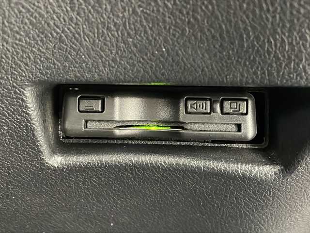 トヨタ シエンタ G クエロ 沖縄県 2020(令2)年 5.4万km センシュアルレッドマイカ 社外メモリナビ（AVIC-RW710）/　CD/DVD/SD/BT/フルセグ/両側パワースライドドア/ETC/USB/ドライブレコーダー(ZDR016)/スーパーUVカット＆シートヒーターパッケージ（MOP）/ステアリングヒーター/トヨタセーフティセンス/ハーフレザーシート/LEDヘッドライト/オートライト/社外15インチAW/社外フロアマット/プッシュスタート/スマートキ―/保証書/純正15インチアルミホイール4本車載（サマータイヤ付き）