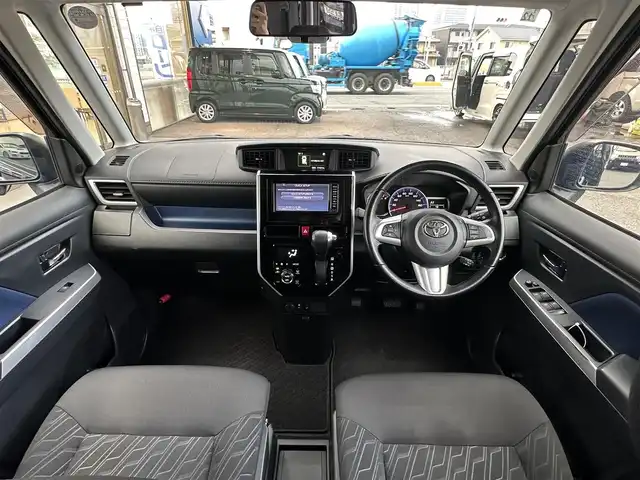 トヨタ ルーミー カスタムG S 滋賀県 2016(平28)年 7.8万km ブラックマイカメタリック (株)IDOMが運営する【じしゃロン草津店】の自社ローン対象車両になります。こちらは現金ご利用時の価格です。自社ローンご希望の方は別途その旨お申付け下さい。